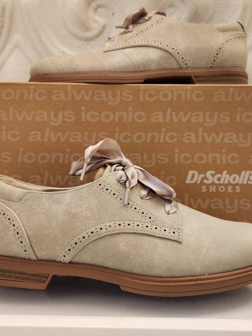 Dr. Scholls Hello Oxfords. Oyster. NIB. Size 7.5.